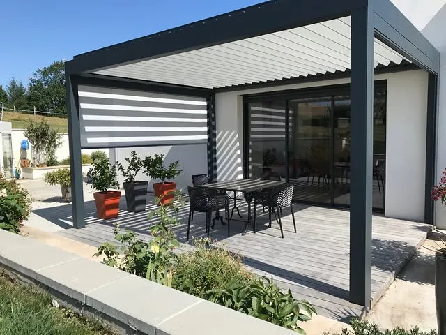 Pergola bioclimatique — Voreppe